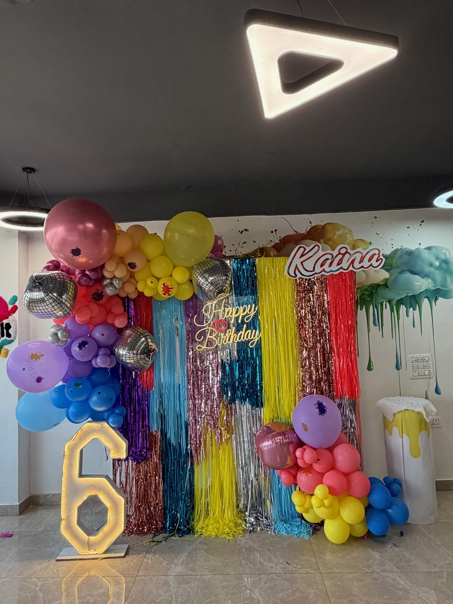 Birthday party decor and table setup at Splashit